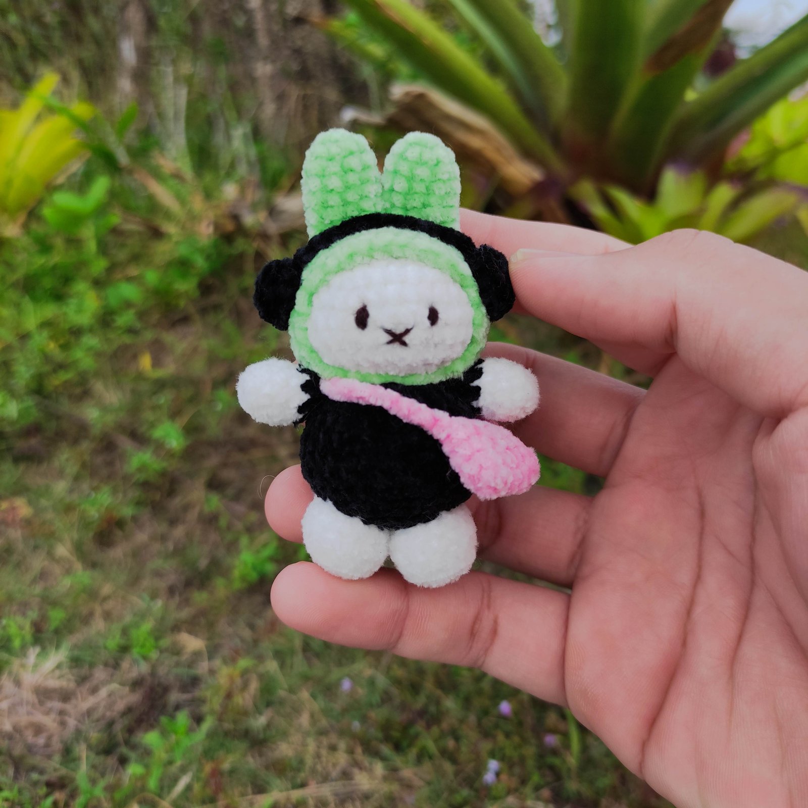 Miffy Mint Hitam