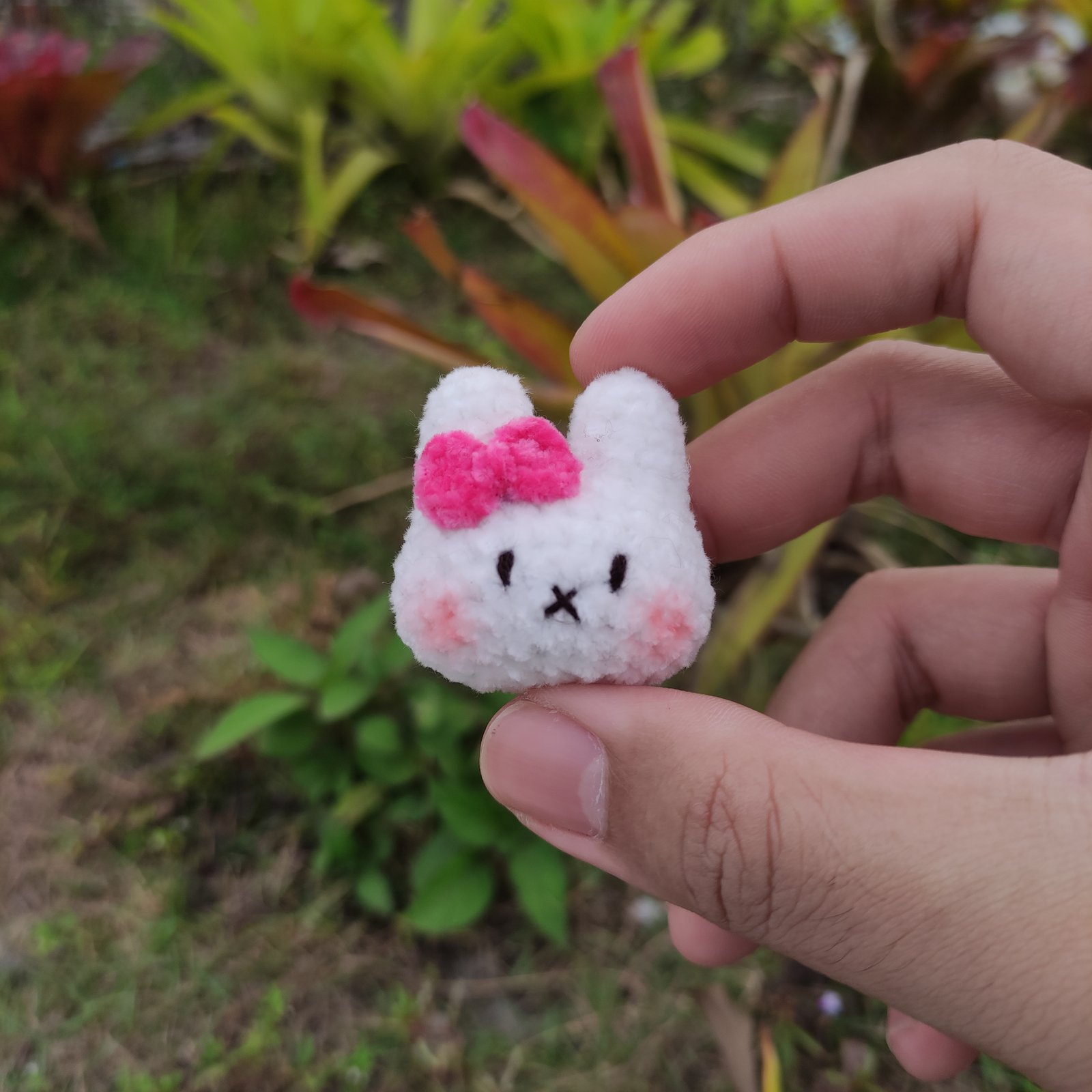 Kepala Kelinci Pita Pink